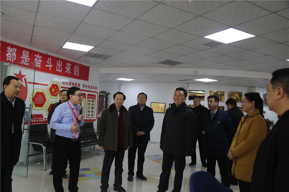 熱烈歡迎全國總工會副主席，書記處書記魏地春及省總工會王保存主席一行蒞臨安陽青峰網(wǎng)絡(luò)參觀指導(dǎo)